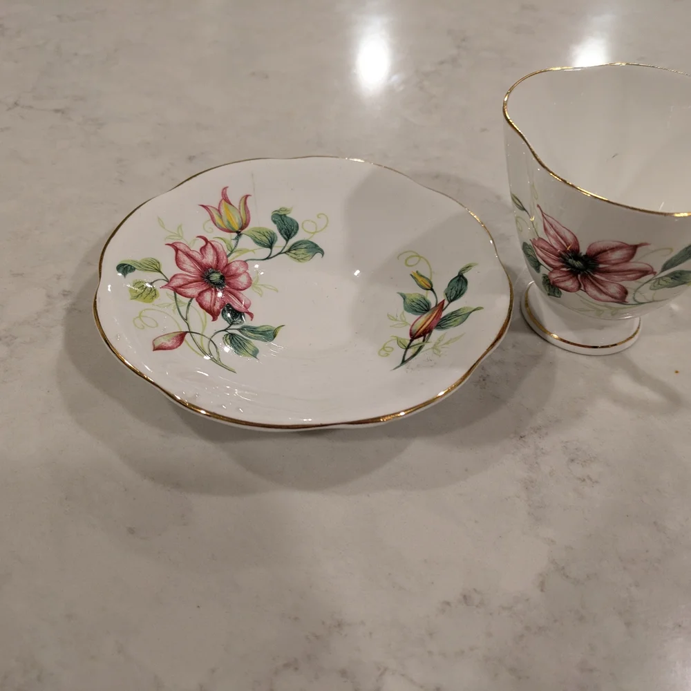 Crown Ford Fine Bone China England White Green Red Floral Gold Trim Tea Cup Set